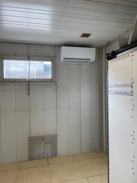 Split mural Mitsubishi